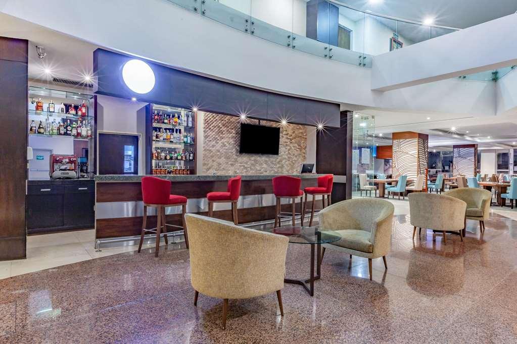 Tryp Guayaquil Hotel Restaurant photo