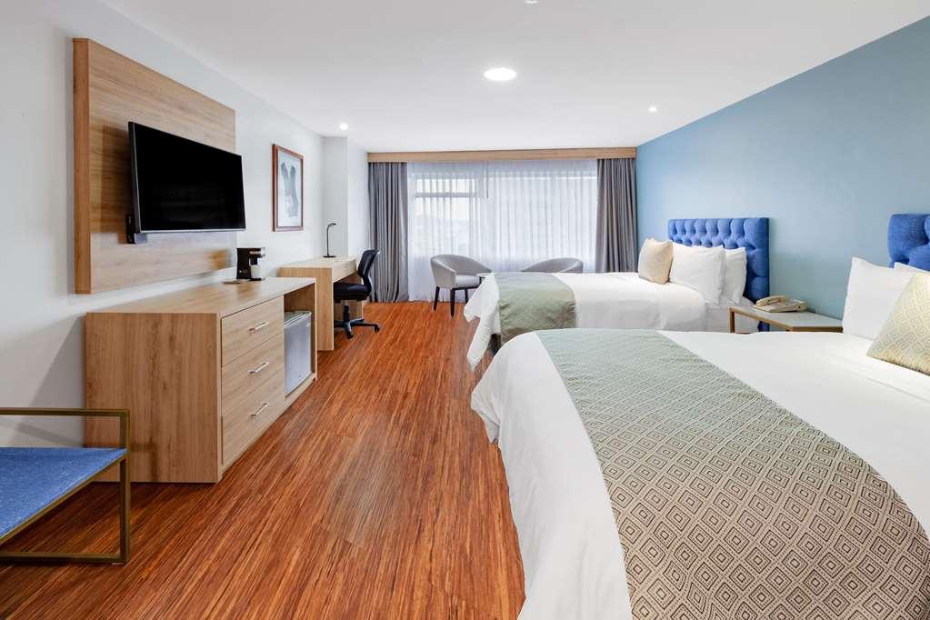 Tryp Guayaquil Hotel Room photo