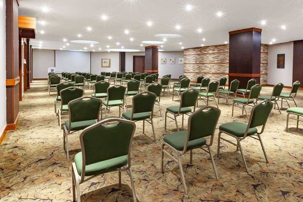 Tryp Guayaquil Hotel Facilities photo
